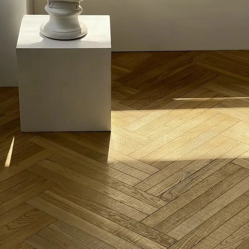 Customized size Bestselling Three-layer Oak Luxury Flooring Engineering Herringbone Reinforced Flooring For Residential And Comm