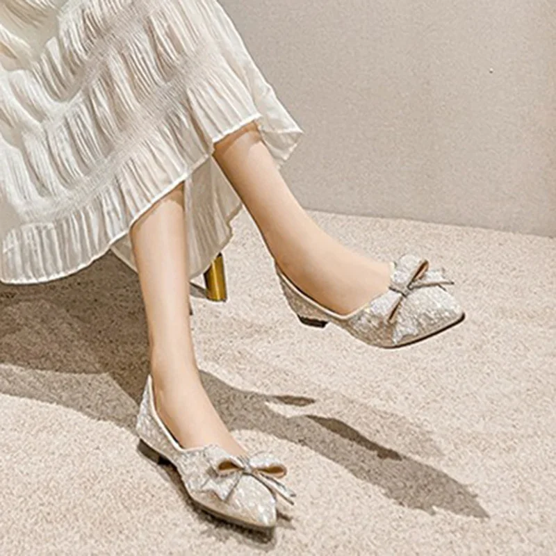 Women 1.5cm Low Heels Sweet Wedding Flats Female Luxury Bling Sequin Bow Low Heels Lady Fashion Pointed Toe Slip On Flat Shoes