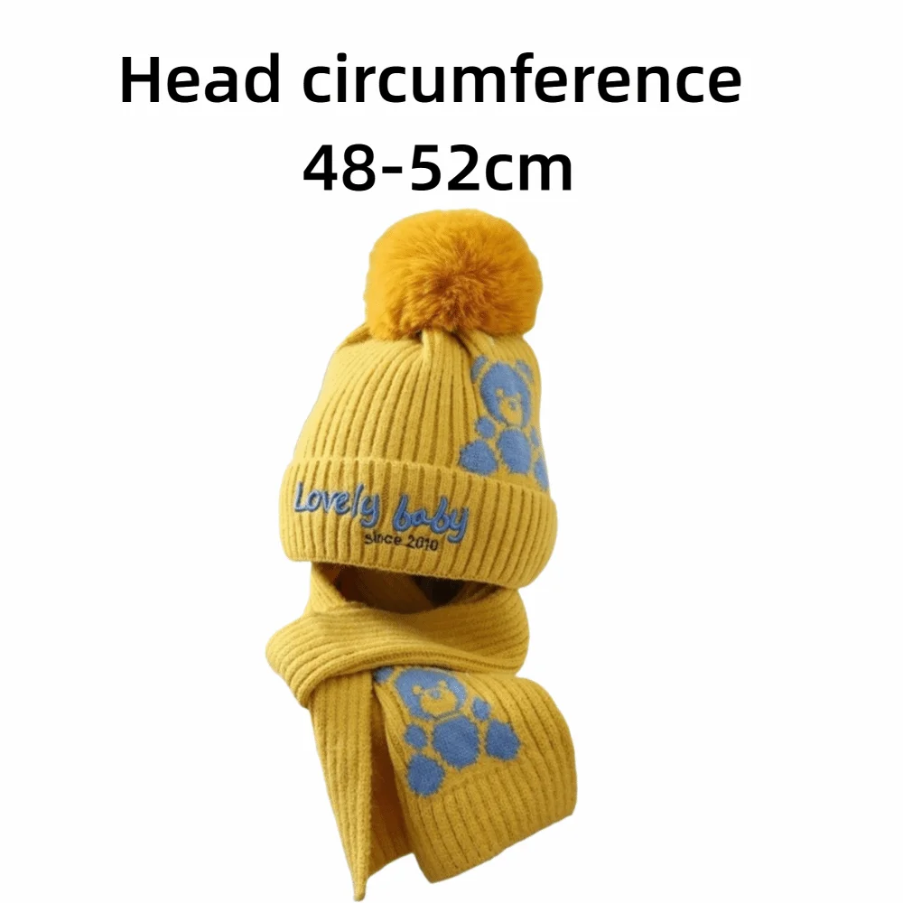 Set Topi Syal Anti Angin Bertema Beruang Desain Lucu Anti-Dingin untuk Anak-Anak dengan Dekorasi Pompom Bahan Rajut Topi Pompom Beruang untuk Pelajar