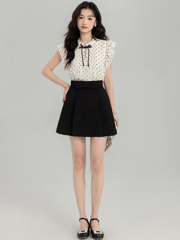 

Стильный корейский комплект из рубашки с коротким рукавом в горошек и черной юбки, модный двухсоставный набор для женщин, летняя коллекция