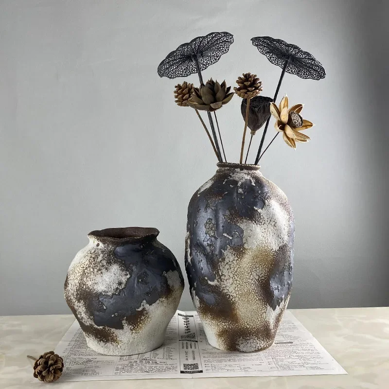 Retro rough pottery jars, quiet wind ornaments, living room flower arrangements, quiet antique dry flower art, vintage ceramic v