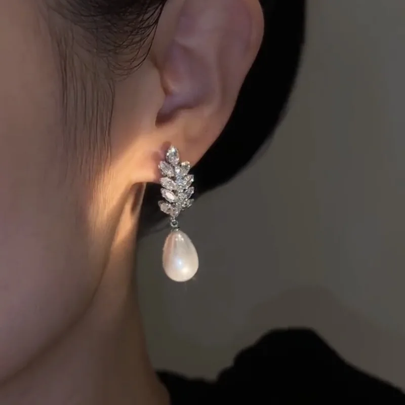 Leaf pearl earrings exquisite super shiny wheat ear water drop pearl earrings