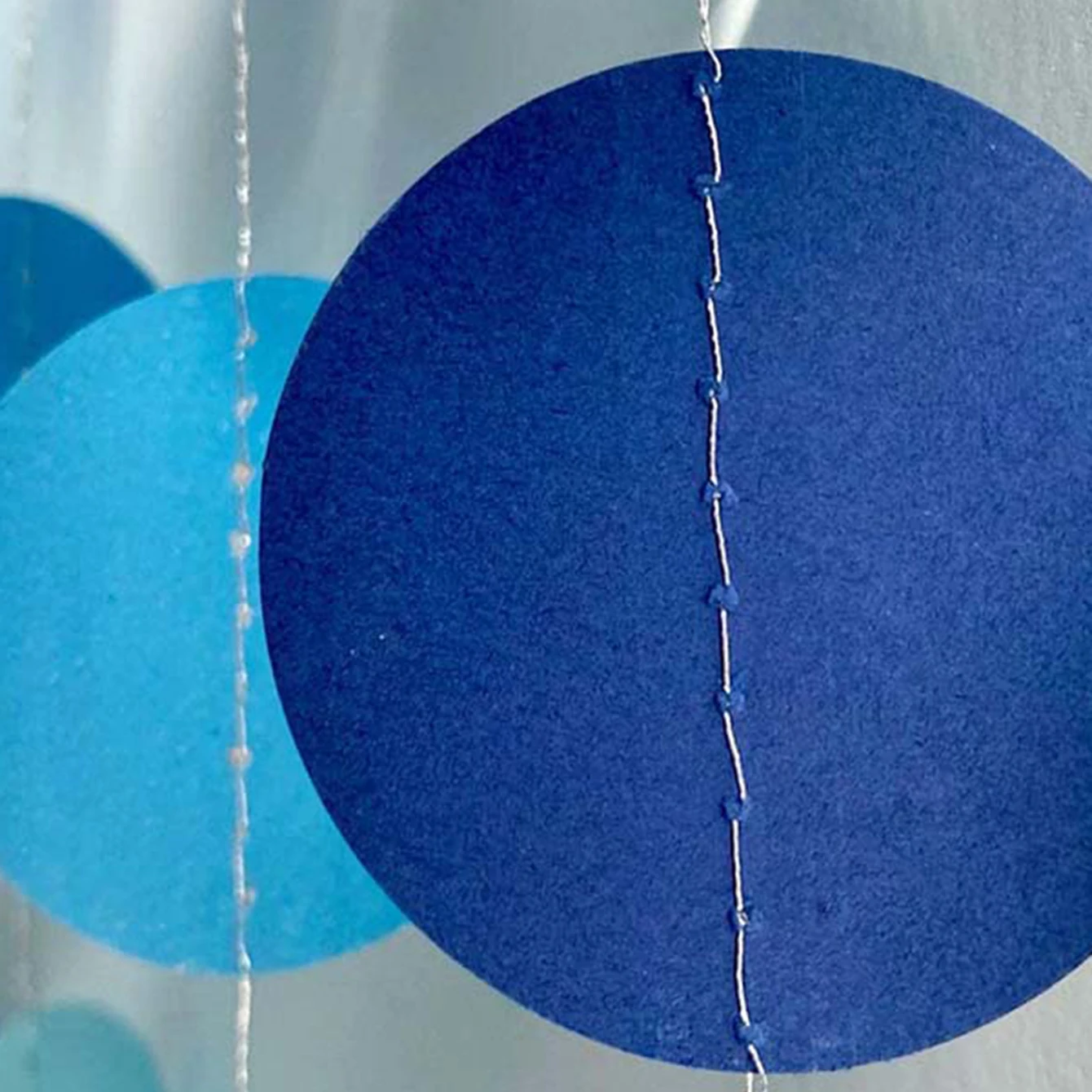 4M Niebieska flaga oceaniczna z serii Circle Flag Pulling Party Tło Dekoracja wisiorek — zdjęcie 4
