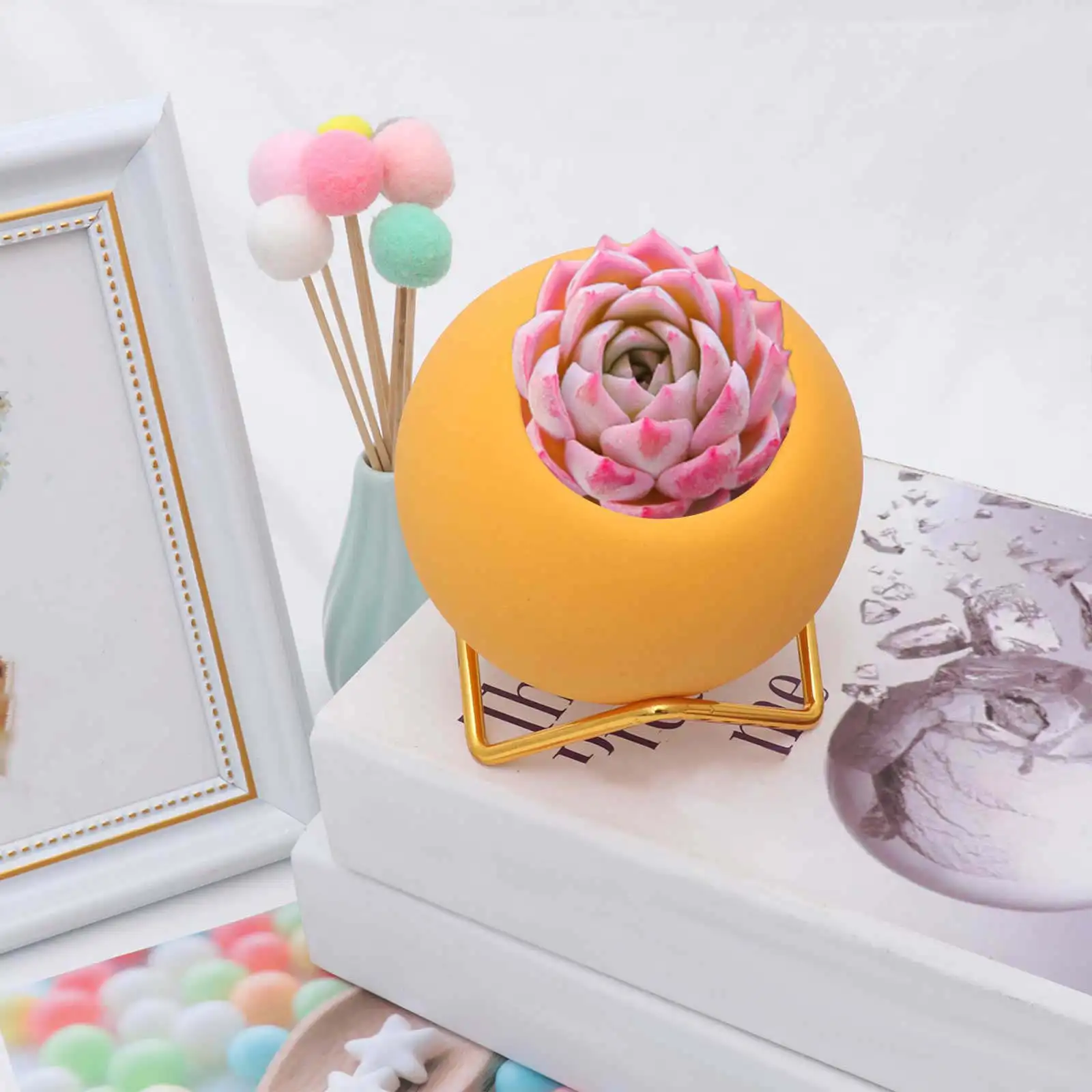 Ceramic Round Flower Pot Yellow Galvanized Steel Simple Fashion Flower Pot Indoor Home Use Artistic Creative Decoration