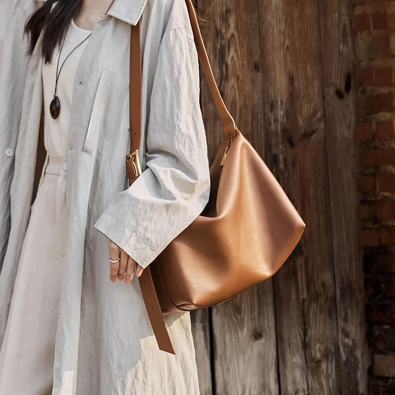 

Large Capacity Women Bag Retro Design Genuine Leather Shoulder Bag Fashion Simple Brown Commuter Two Layer Cowhide Women's Bag