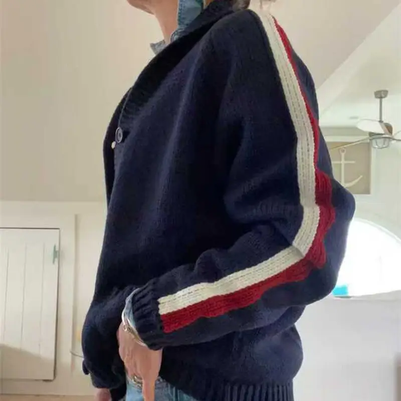 Combhasaki feminino lapela decote em v cardigan casaco y2k estética volta carta padrão manga longa botão para baixo camisola de malha com bolsos