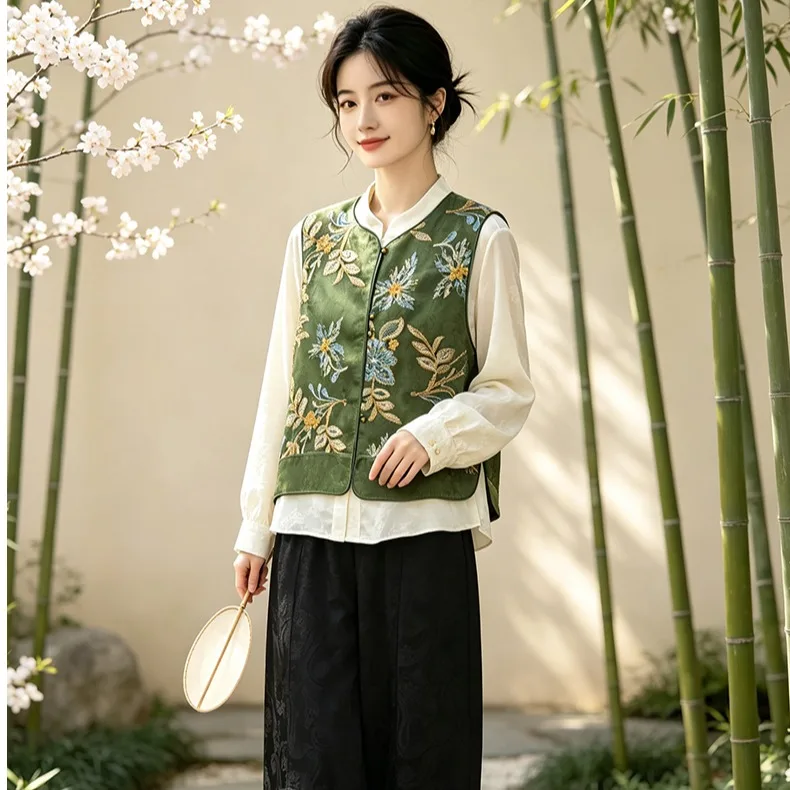Elegant Chinese Style Embroidered V-Neck Open Cardigan Women's Fashionable Ethnic Trend Autumn New Arrival Polyester Material