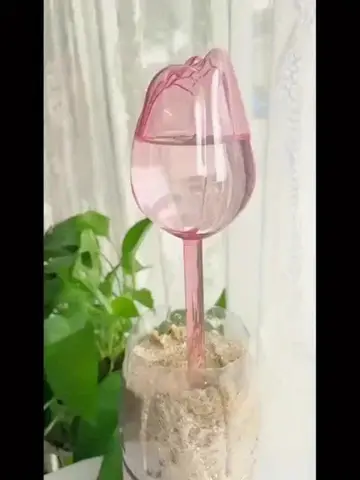 Pink tulip plant watering balls, suitable for indoor and outdoor plants, automatic plant drippers, and automatic watering