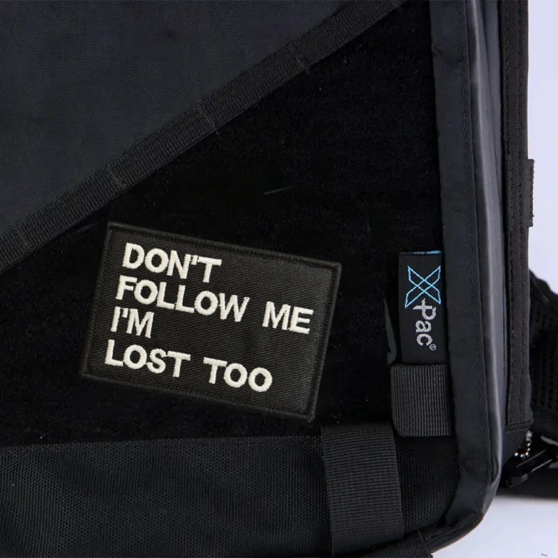 Parche bordado moral NON FOLLOW ME IM LOST TOO con velcro - imagen 2