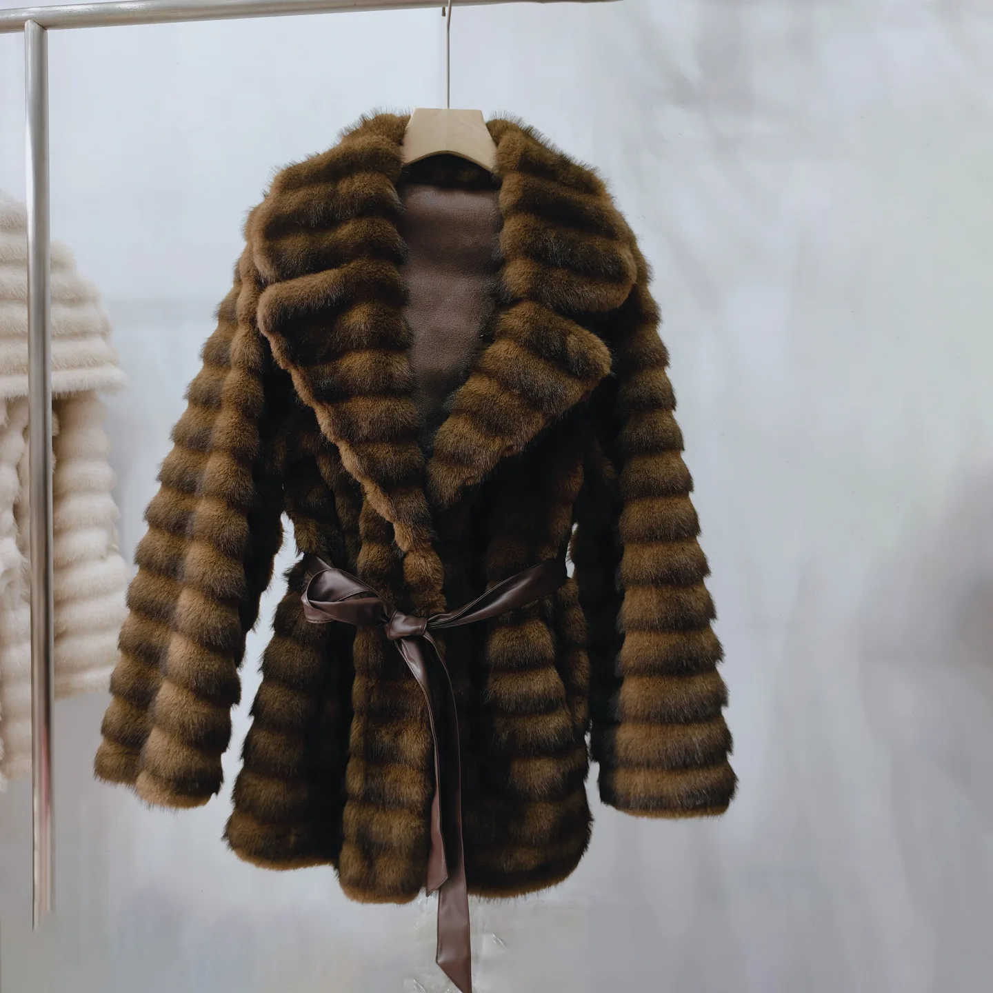 Faux Fur Coat With Belt Women Loose Lapel Layered Contrast Full Sleeves Jacket 2026 Autumn Winter Chic Thicken Warm Outwear Lady