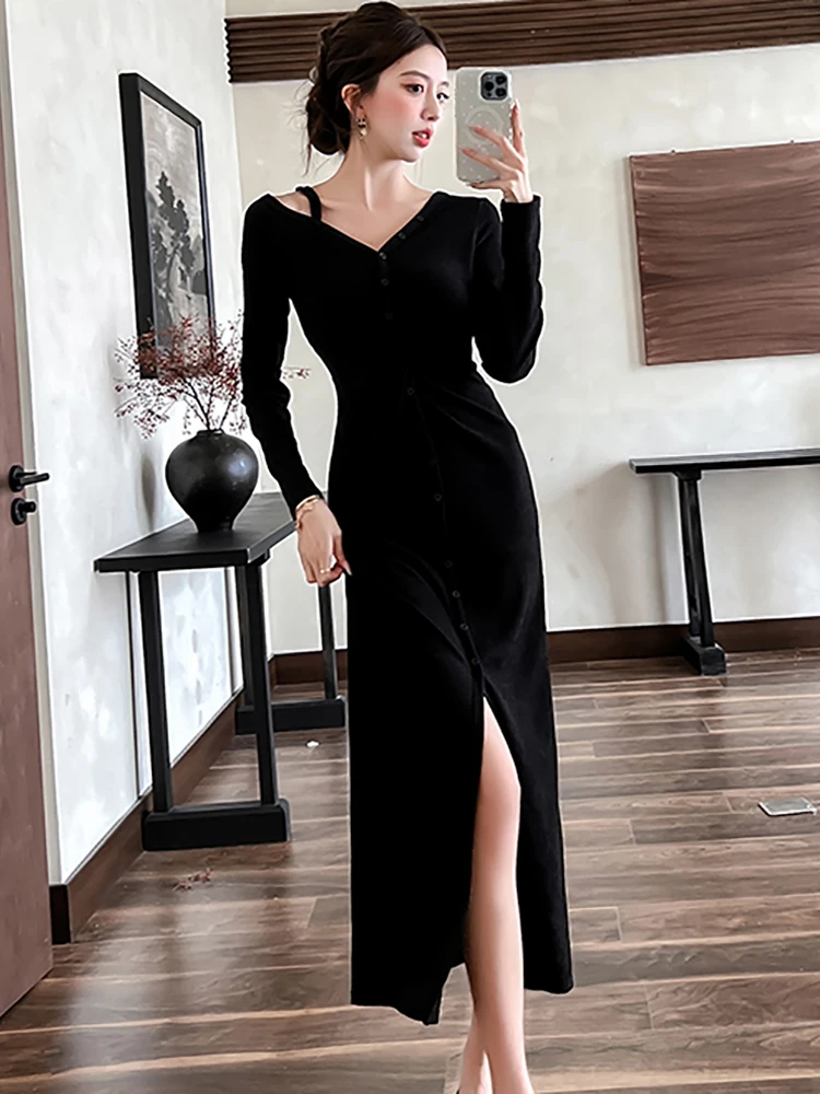 Damska sukienka w stylu vintage Hepburn, jesienno-zimowa, czarna, dzianinowa, zapinana na guziki, sukienka z długim rękawem, dekolt w serek, plisowana, dopasowana sukienka na studniówkę, model 2025.