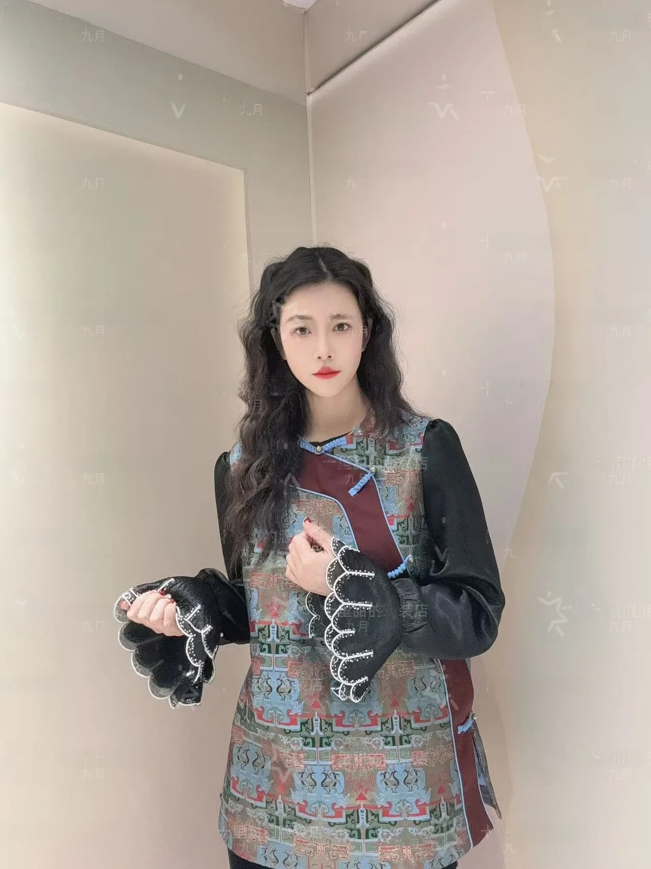 

Новая осенняя коллекция: Жилет в китайском стиле с квадратным узором Tang Jin, длинный, высококачественный, в стиле Old Money, модный, женский.