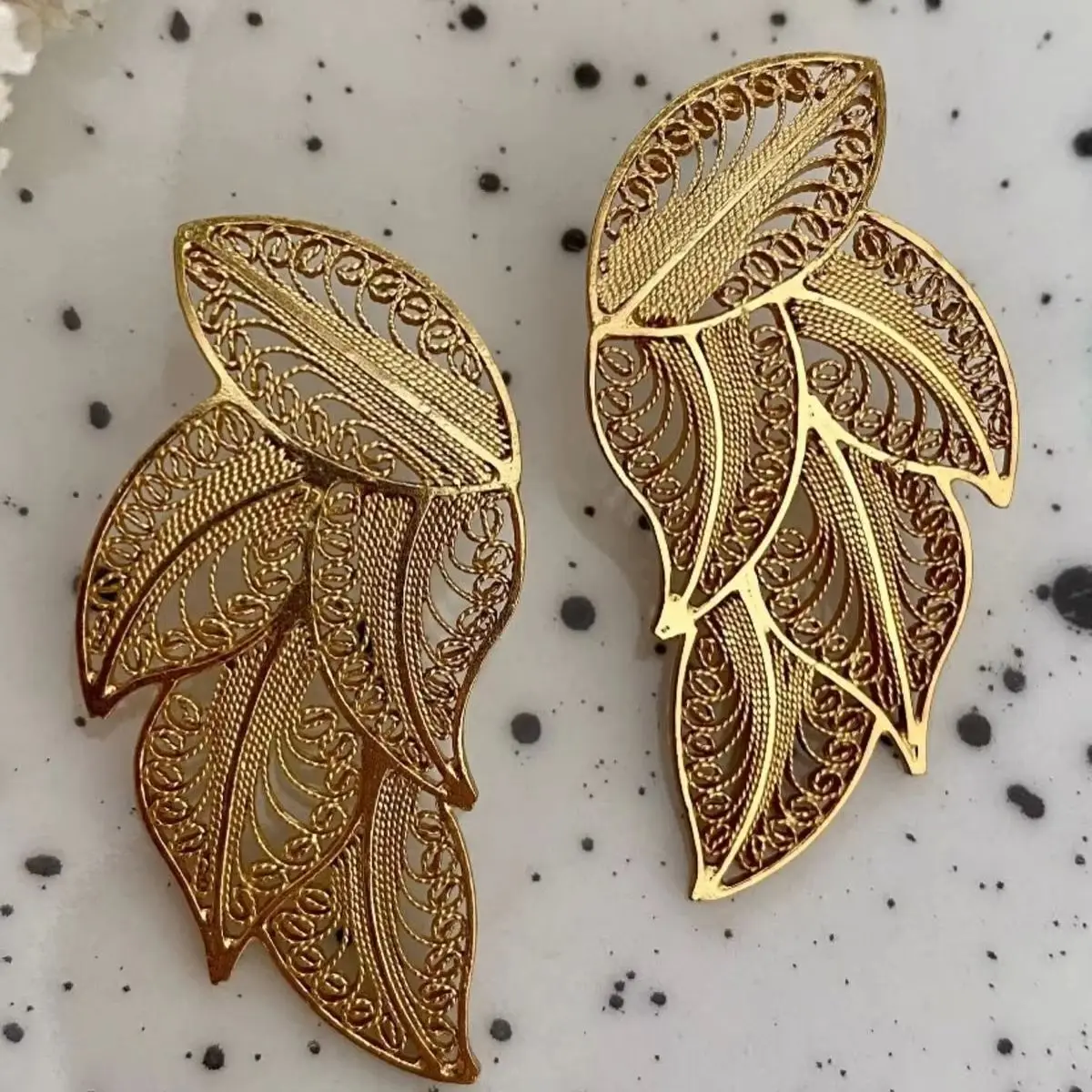 Retro Creativity Elegant Style Hollow-out Leaf Earrings Copper Women's Jewelry Earrings, For Banquet And Daily