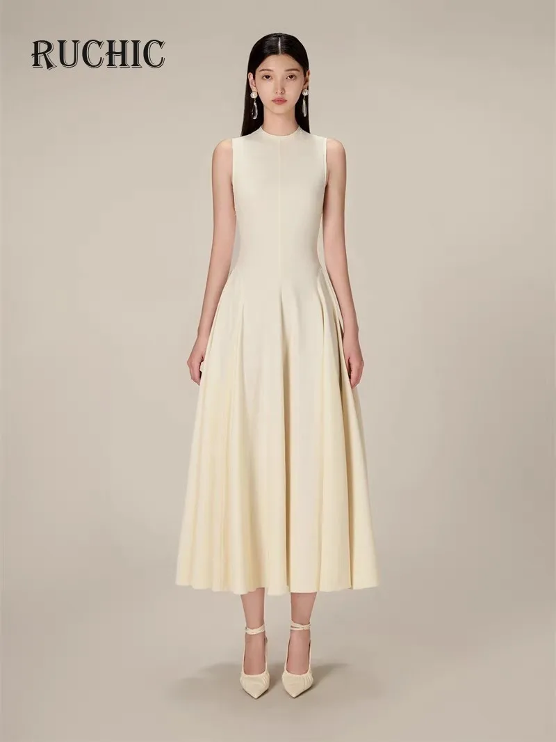 

Women's Fashion Dress O-Neck Sleeveless Solid Color Pleated Waist Elegant Simplicity Party Dresses Spring 2024 New Arrival