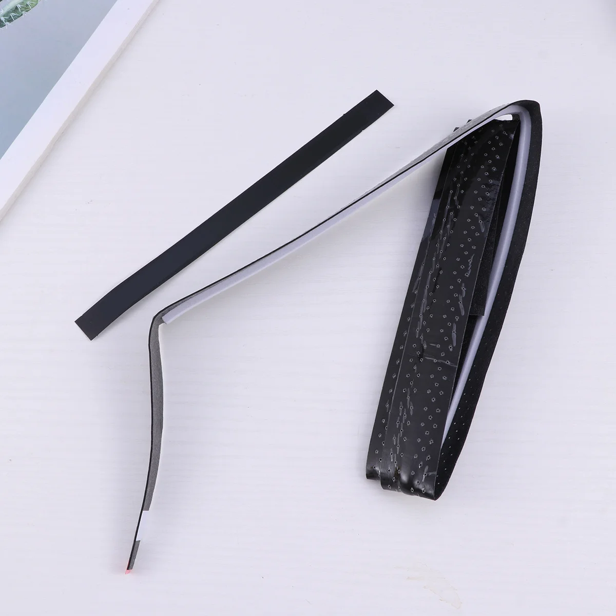 

4pcs Pu Keel Hand Grip Tape For Badminton Tennis Racket Anti-Slip Breathable Sweat Absorbing Non-Stick Surface Black