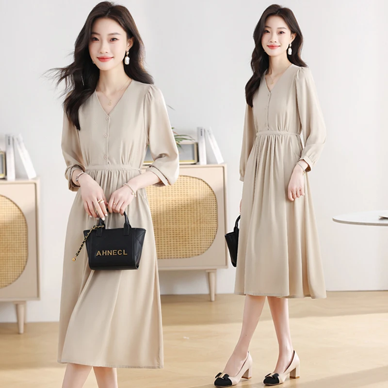 

Beige tea break French-style dress for women, new autumn collection, elegant and sophisticated with a gentle touchVCollared wais