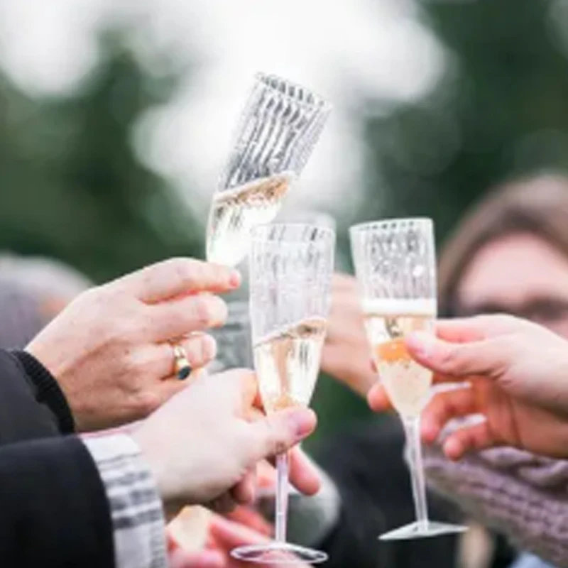 

ToolkitRC Q6AC Зарядное устройство переменного тока 400 Вт/постоянного тока 1000 Вт 4-канальный выход Встроенный выход USB A/TYPEC мощностью 65 Вт, LiPo, 1–6S, NiMH 1–16S, зарядное устройство PB 1–10S