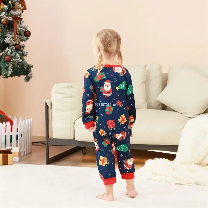 Trendy Holiday Themed Sleepwear Christmas Pattern Family Pajama Set Breathable Dropship