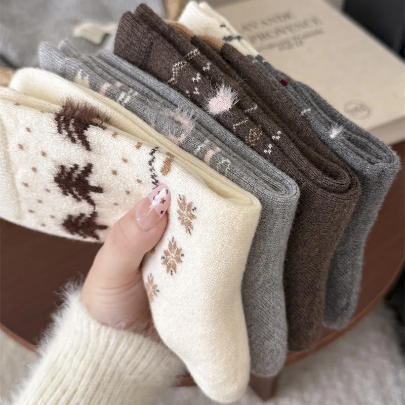 الشتاء الجوارب النسائية سميكة جديدة المستجدات الكرتون لطيف الجوارب سميكة النوم موضة تنفس لون الحلوى جوارب يمكن السير بها على الأرض جودة عالية