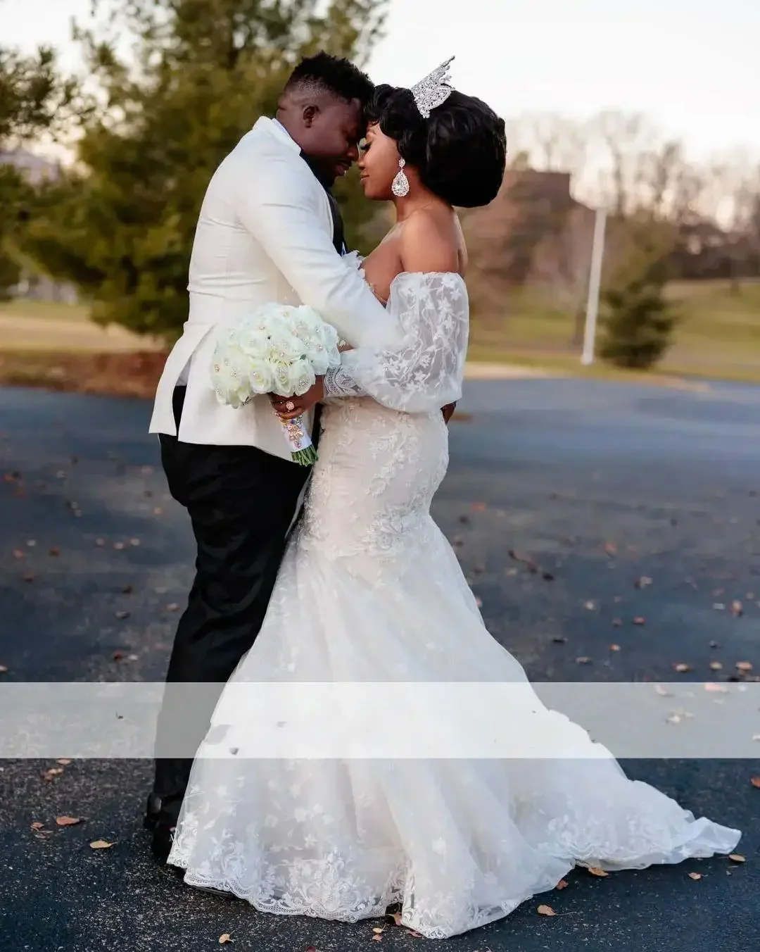 Robe De mariée sirène en dentelle, personnalisée, avec des Appliques en cœur, Vintage, épaules dénudées, robe De mariée De jardin