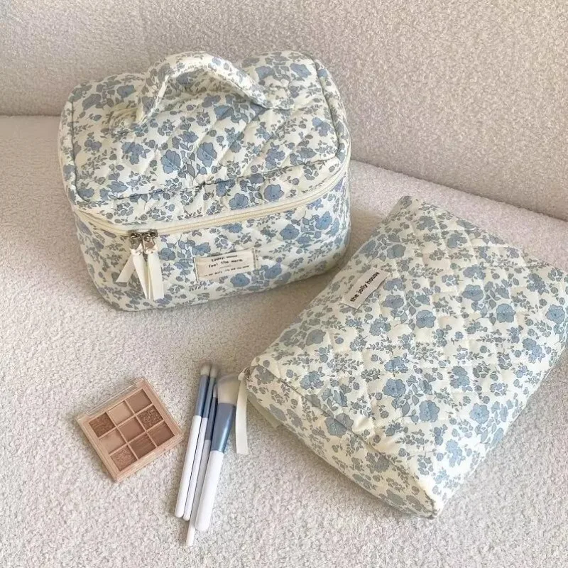 Borsa per chiavi per rossetto per trucco da donna borsa per trucco trapuntata con motivo a rosa nuova borsa per cosmetici per fiori Vintage da donna