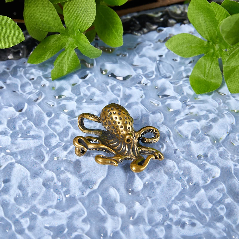 Small Octopus Statue Metal Brass Tea Pet Table Ornament Lucky Home Decorations