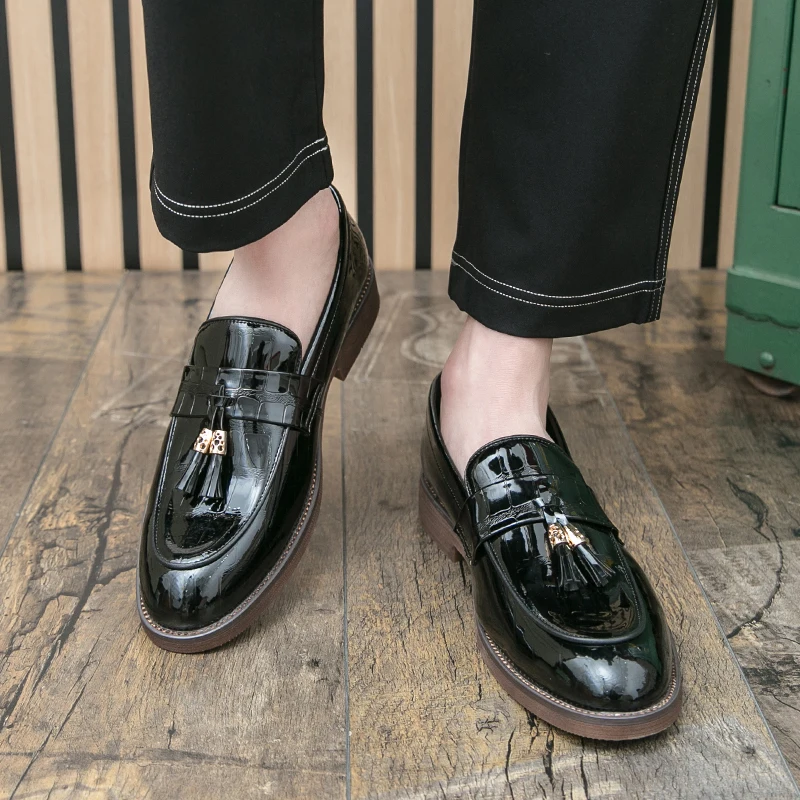 ورنيش الجلود شرابة الرسمية المتسكعون الرجال الموضة الكلاسيكية تنوعا عادية الأعمال مأدبة وأشار الأحذية الجلدية