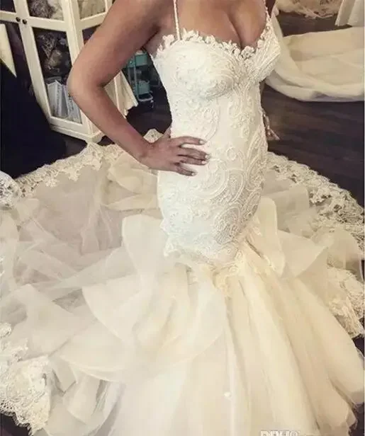 Suknie ślubne na ramiączkach spaghetti z koronkowymi aplikacjami, trenem katedralnym, w stylu syreny, szyte na miarę, skromne, vestido noiva.