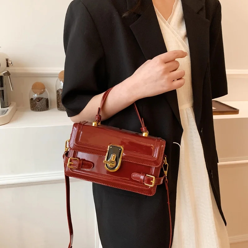 Fashion Women\'s Lacquer Leather Handheld New Simple Stone Pattern Small Square Bag Commuting Single Shoulder Crossbody Bag