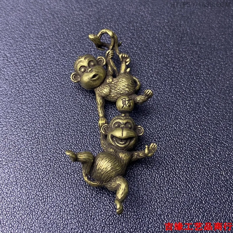 Wholesale Two Pieces Price Monkey Yellow Little Monkey Pendant Two Monkeys Solid Monkey Fishing Moon Zodiac Monkey Keychain Pend