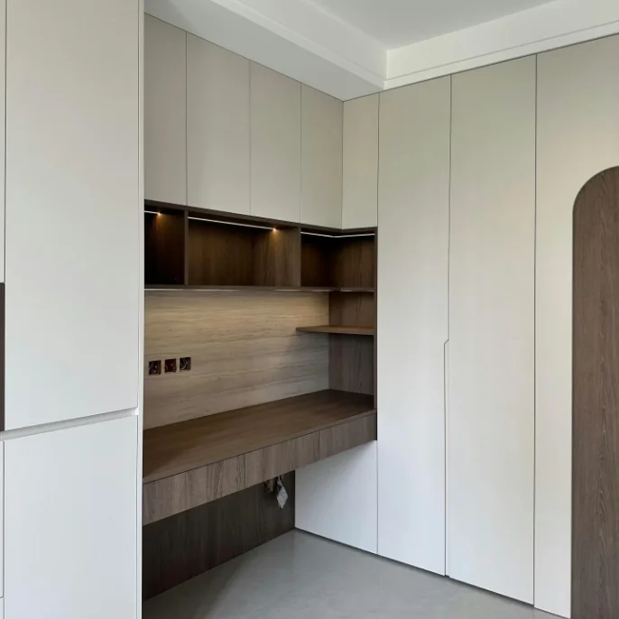 Bespoke Minimalist Wooden Wardrobe Cabinet Set Custom Built-in Bedroom Closet with Study Table Storage Unit for Villa Home