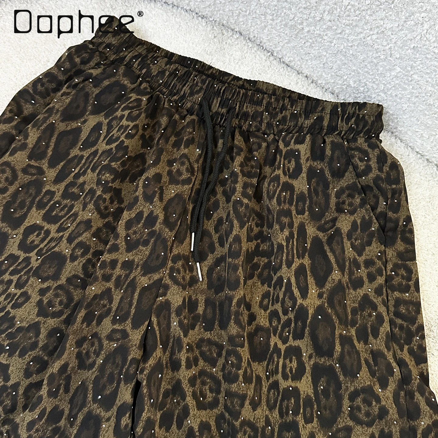 2025 Summer New Fashion Leopard Print Hot Diamond Short-sleeved T-shirt Outfits Loose Casual Top + Shorts Two-piece Set Women