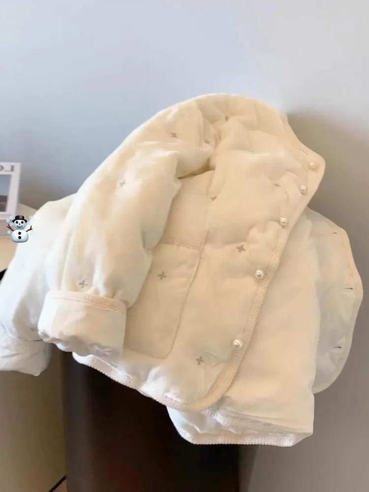 

Soft Milk White Retro Floral Pearl Button round Neck Cotton Jacket Women's Autumn Winter Loose Bread Style Outerwear Coat