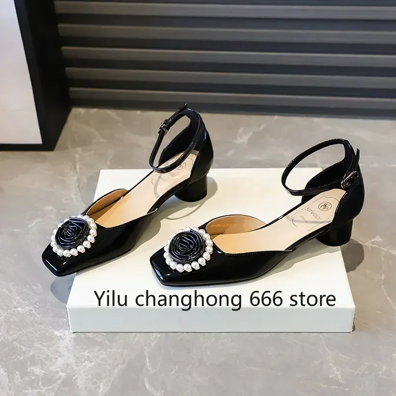 

Новое поступление 2025, женские туфли-лодочки с квадратным носком и цветочным принтом, модная однотонная женская обувь на квадратном каблуке с жемчугом и пряжкой на ремешке
