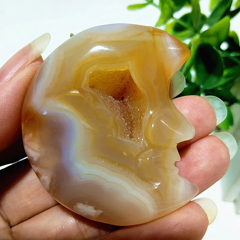 Natural Stone Cherry Blossom Agate Moon Crystal Statue Meditation Energy Healing Feng Shui Crystal Room Decoration