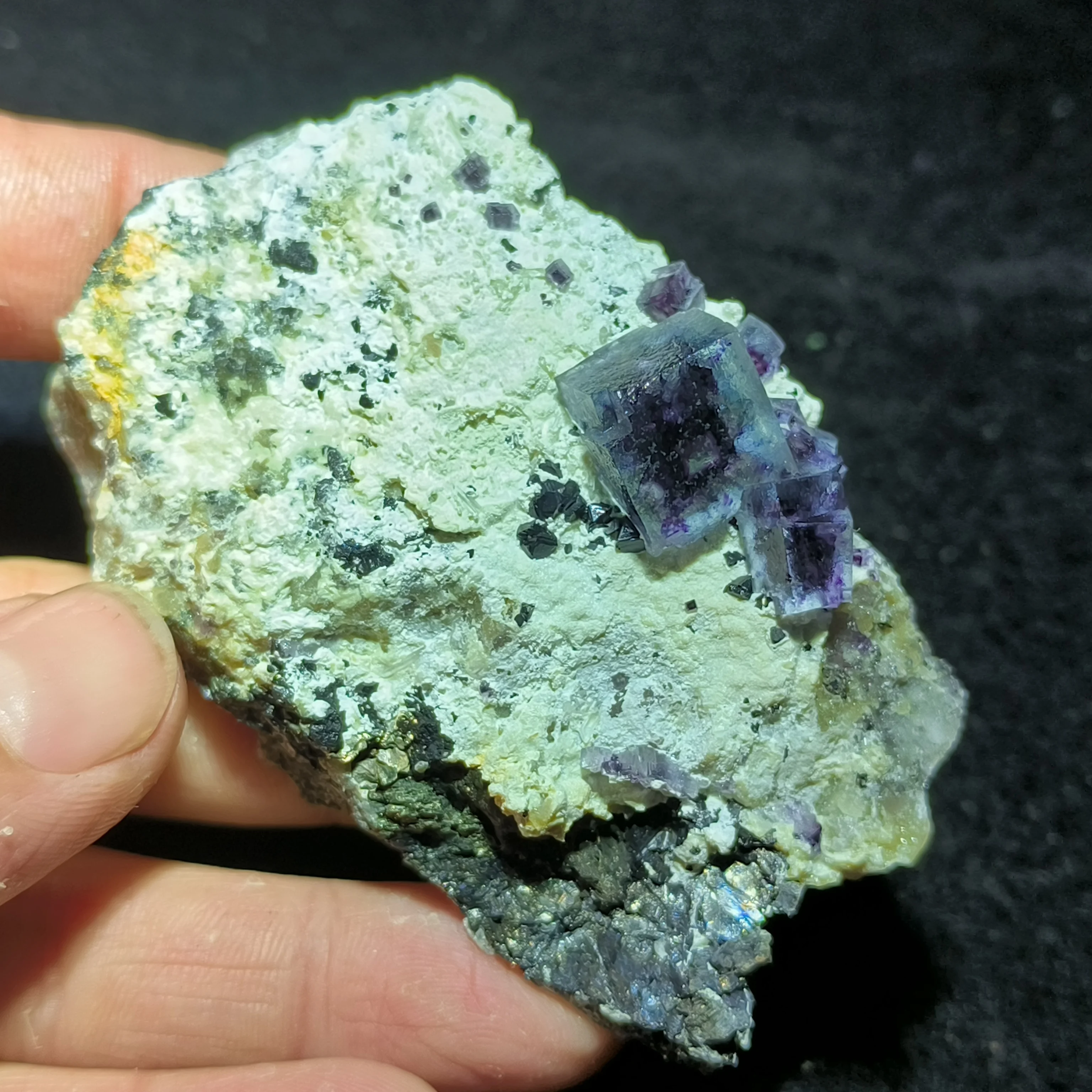 55.5g100% Natural Purple Fluorite and Black Tungsten Chalcopyrite Mineral Specimens, Home Decoration Stone Collection