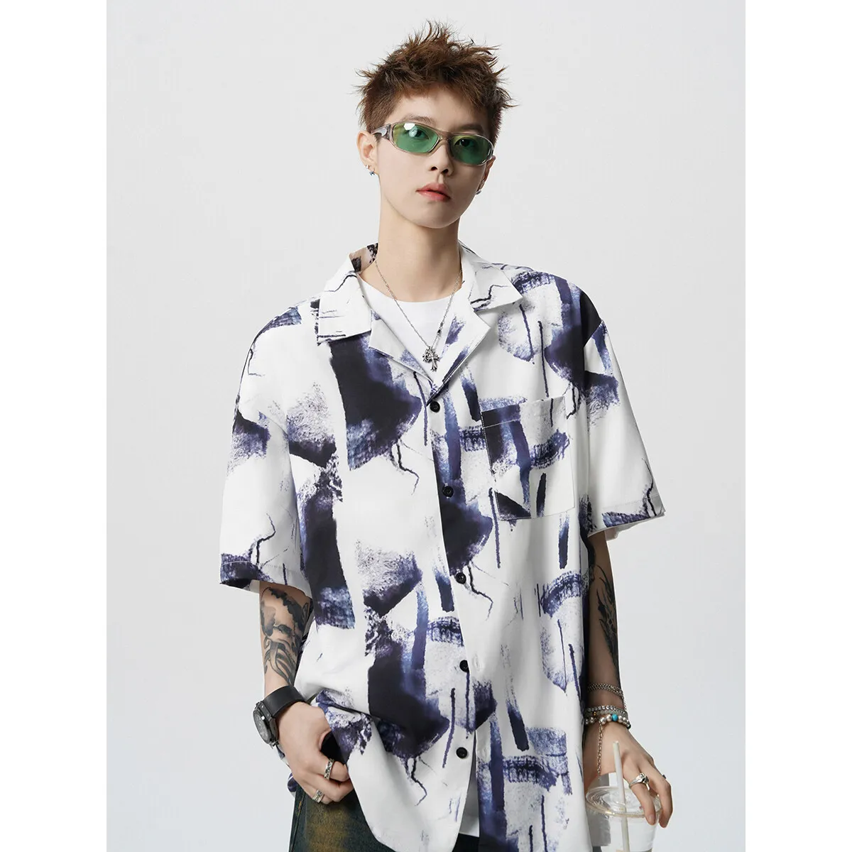 

Прохладная рубашка с короткими рукавами, мужская летняя новая рубашка с короткими рукавами, мужская свободная повседневная рубашка