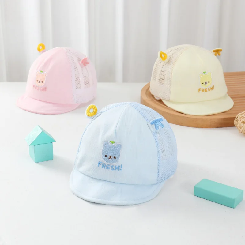 

Baby Summer Mesh Duck Tongue Hats Holllow Breathable Kids Sun Hats Soft Cotton Newborn Sunscreen Visors 0-6Month Bear Peaked Cap