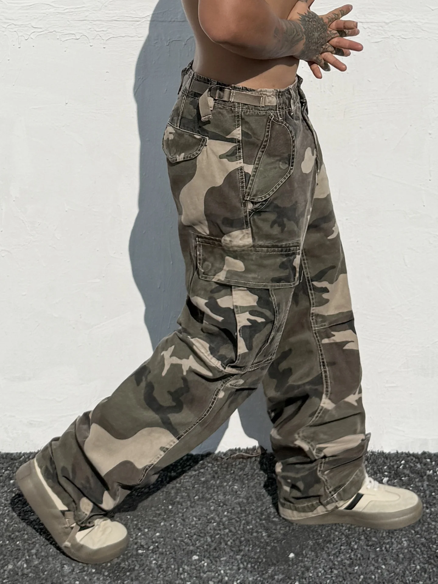 

Ретро-американские камуфляжные рабочие брюки мужские, свободные повседневные джинсы прямого кроя с широкими штанинами, хлопковые, с естественной талией, на молнии
