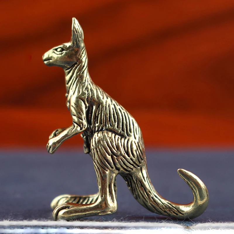 Estatuilla de canguro de latón, decoración de escritorio, estatua de animal de latón, adorno hecho a mano de estilo vintage, regalo de té para mascotas para oficina y hogar
