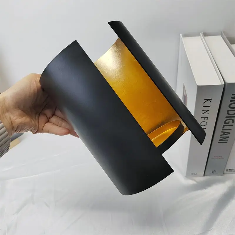 حامل شموع ذهبي إبداعي مزخرف بتصميم عطري وحامل شموع منزلي فاخر وخفيف الوزن