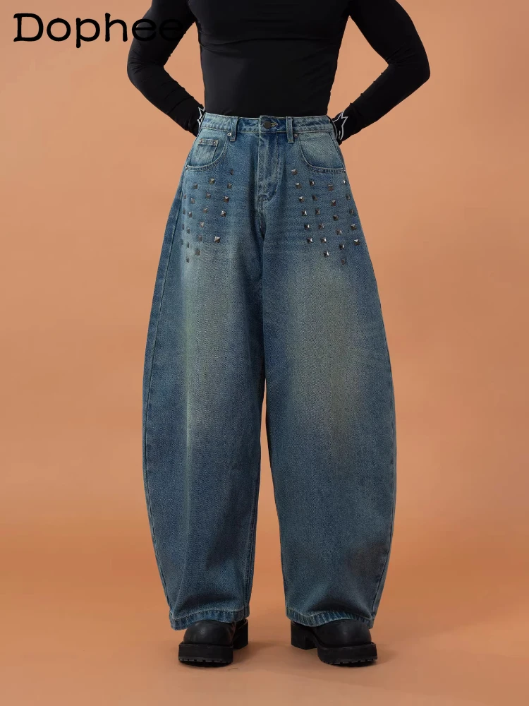 

Fashion Rivet Design Curved Jeans Men 2026 Four Season Wear Loose Wide-leg Comfort Trendy Denim Pants Chic Street Style Trousers