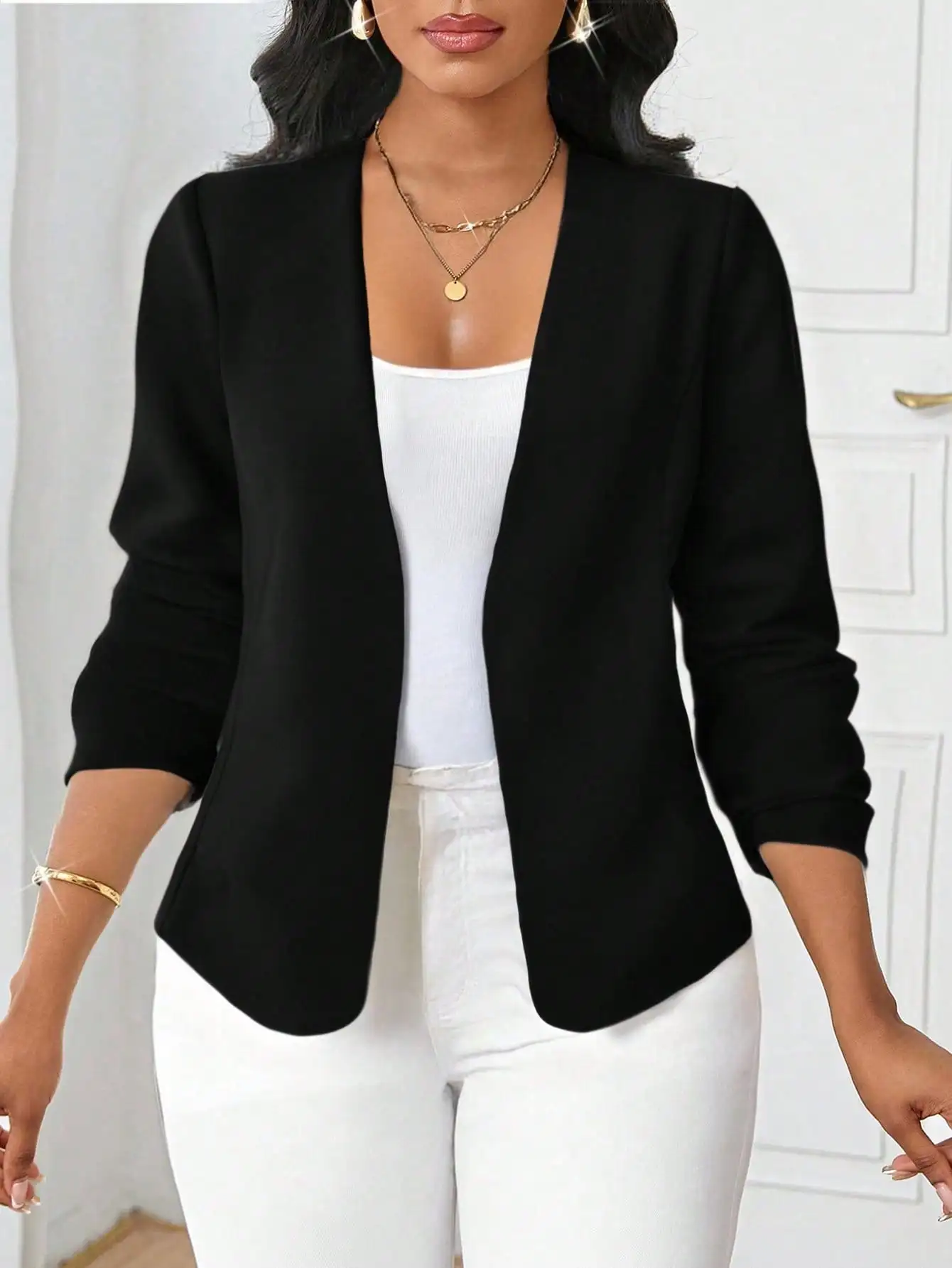 Veste blazer noire ouverte sur le devant pour femme avec détails plissés, tenue de bureau élégante à manches longues pour l'automne