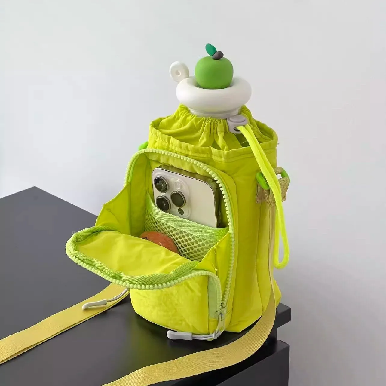 Small Water Bottle Carrier Bag with Adjustable Shoulder Strap Convenient Outdoors Water Bottle Pouch with Phone Pocket