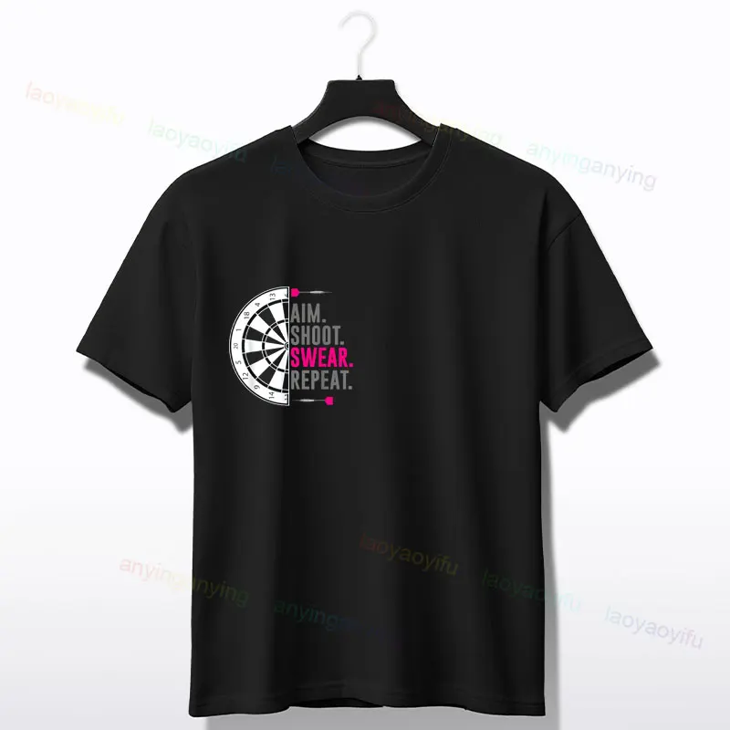 تي شيرت رجالي "ألعب السهام لأنني أحب ذلك ليس لأنني جيدًا في ذلك" تي شيرت جرافيك بأكمام قصيرة من القطن الخالص ملابس غير رسمية