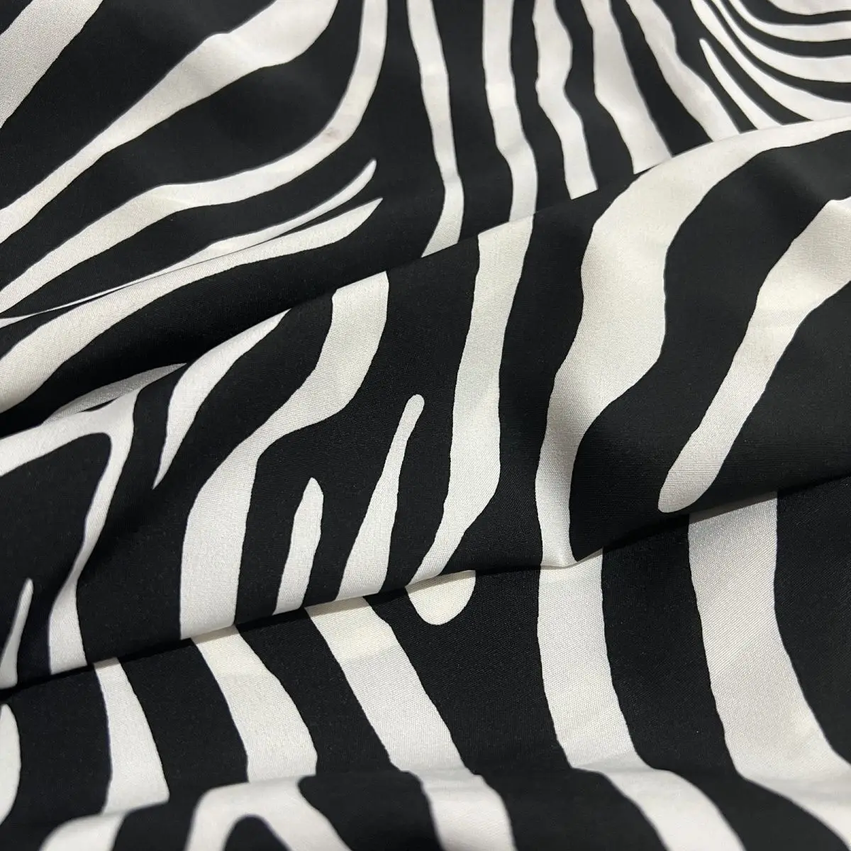 Black And White Fabric Polyester Printed Fabric Chiffon Printed Fabric Zebra Stripes 3 Meter For Sewing