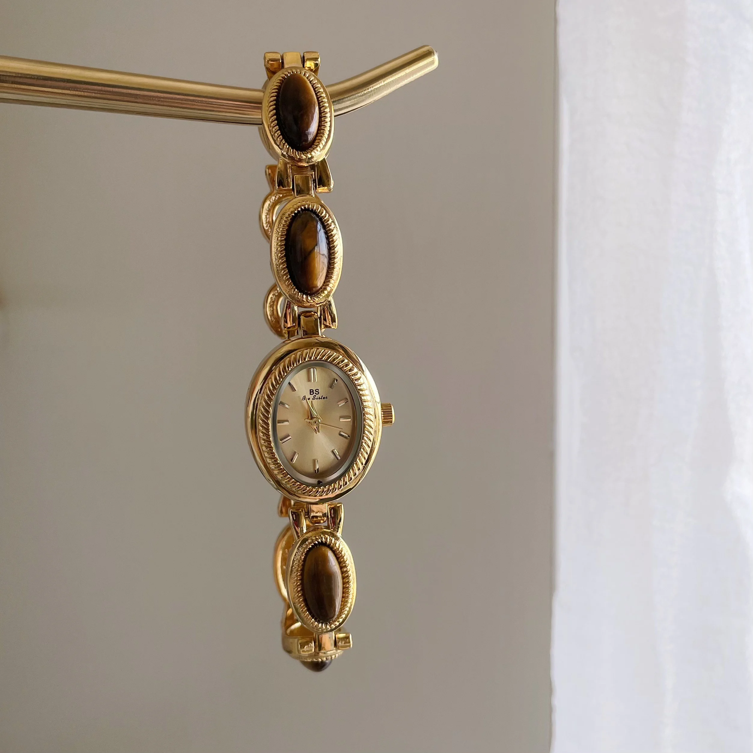 Premium Selection Watch Jade Oval Dial Women'S Watch Retro Style, Light Luxury Bracelet Style, Trendy Women'S Watch For Students