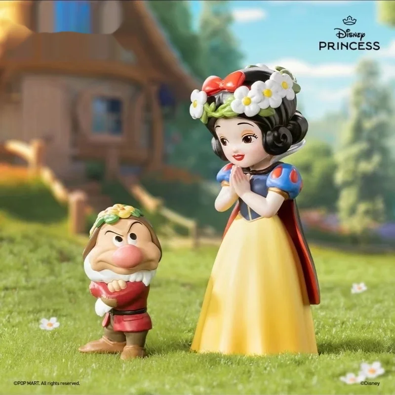 

Disney Princess Snow White Classic Series Collectible Figure Blind Box Cute Display Toy Model Gift
