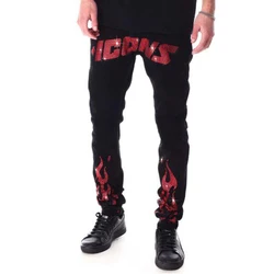 Nowe męskie rozciągliwe dziury czarne dżinsy Skinny Slim Fit odzież w stylu punkowym i ulicznym Biker spodnie człowiek Rhinestone czerwona litera spodnie jeansowe ołówkowe