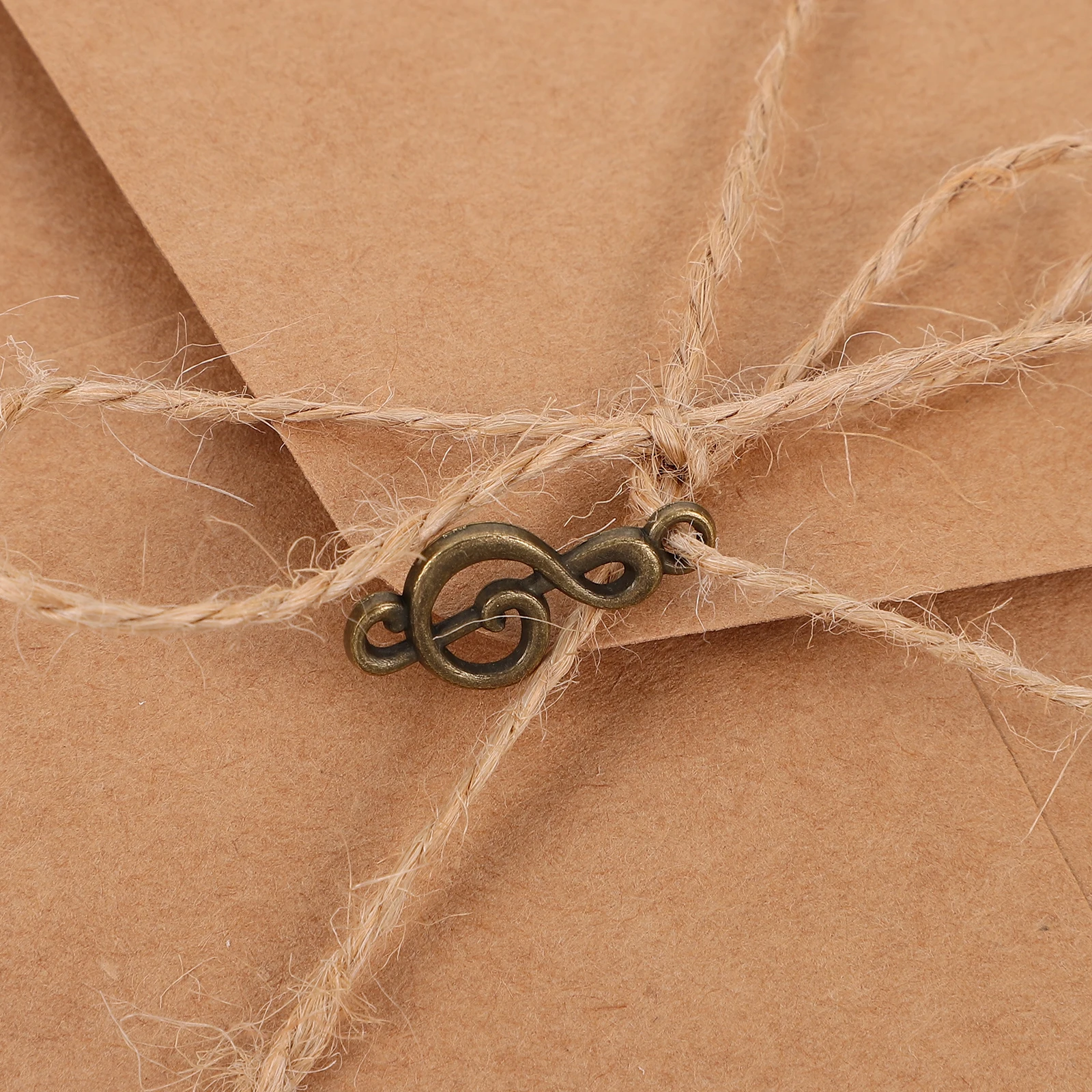 

2 Sets Retro Letter Paper Envelope Kit Vintage Style Writing Paper Set Portable Stationery Gift Pack Cozy Colors Calligraphy